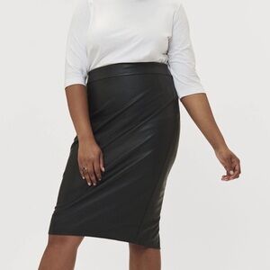 NWT Universal Standard Vegan Leather Black Pencil Skirt in Size 36